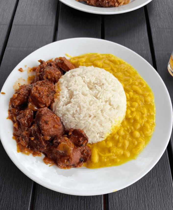 Les Pieds dans l’Eau